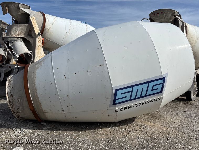 image for item FB3273 2004 Kenworth T800 ready mix truck