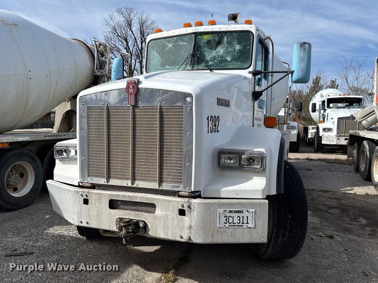 image for item FB3274 2005 Kenworth T800 ready mix truck