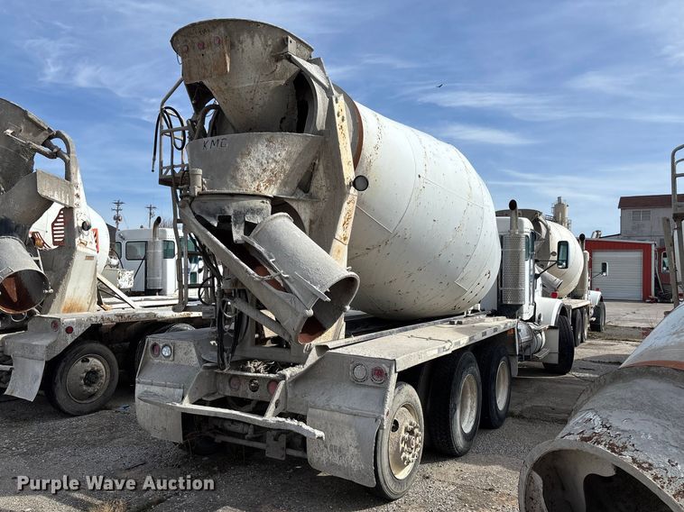 image for item FB3274 2005 Kenworth T800 ready mix truck