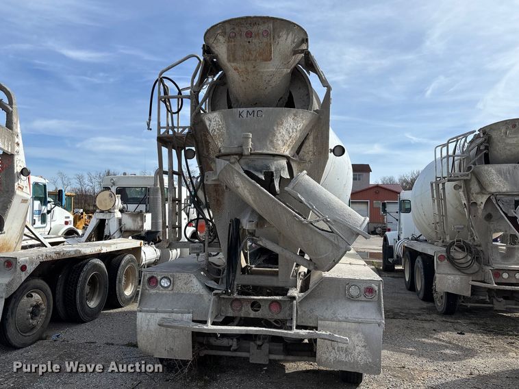 image for item FB3274 2005 Kenworth T800 ready mix truck