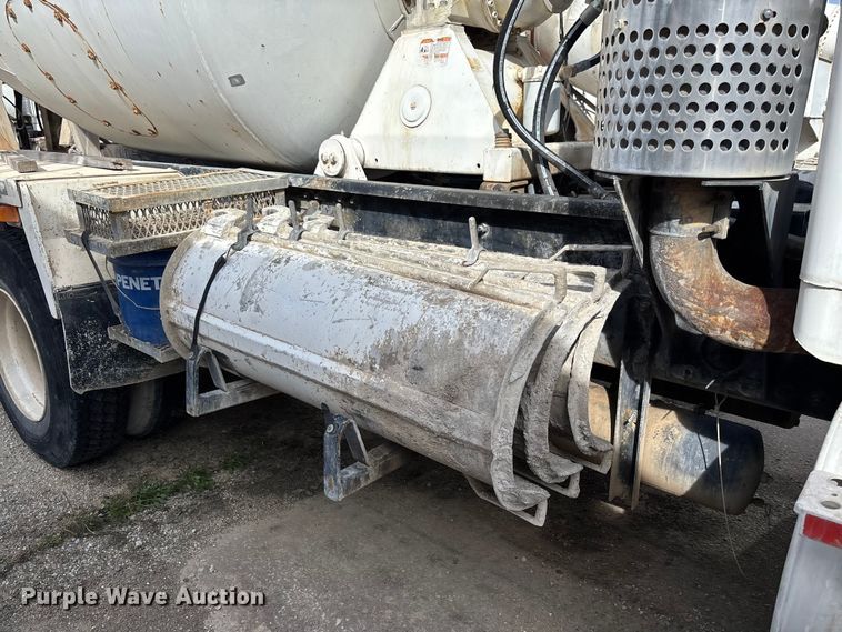 image for item FB3274 2005 Kenworth T800 ready mix truck