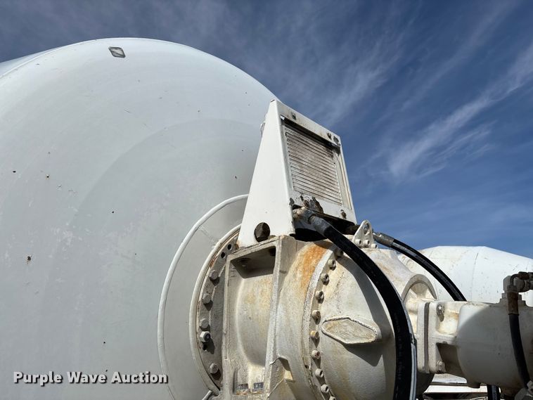 image for item FB3274 2005 Kenworth T800 ready mix truck