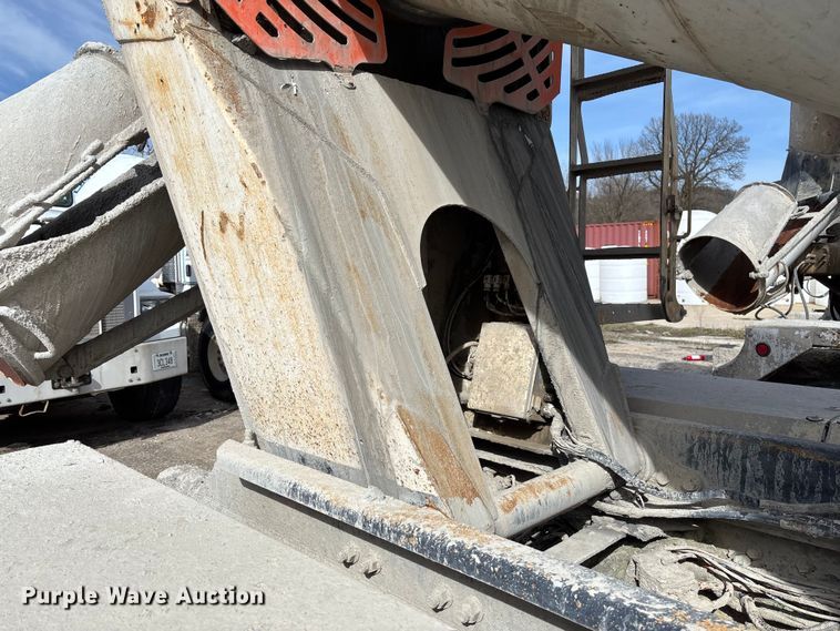 image for item FB3274 2005 Kenworth T800 ready mix truck