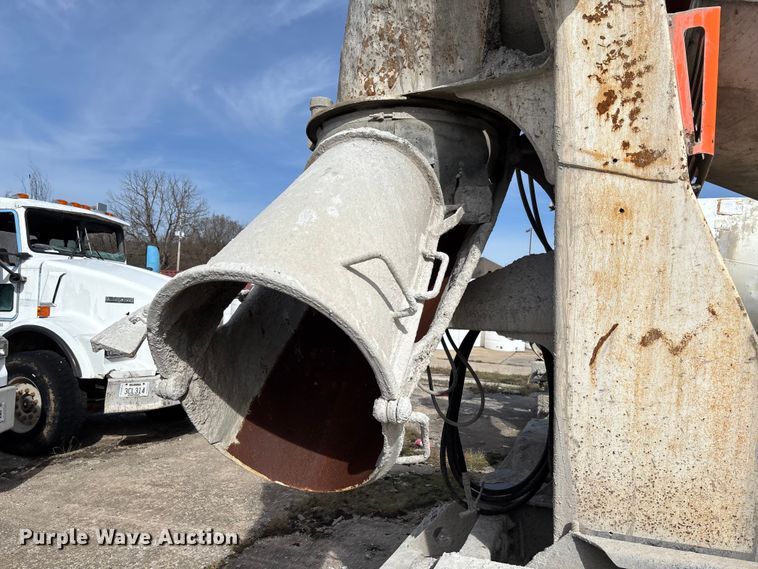 image for item FB3274 2005 Kenworth T800 ready mix truck