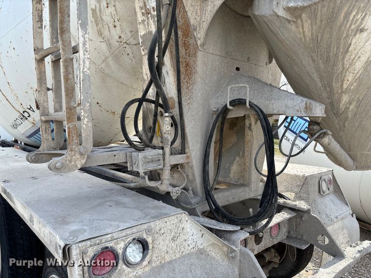 image for item FB3274 2005 Kenworth T800 ready mix truck