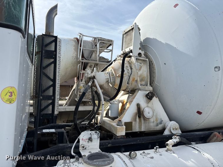 image for item FB3274 2005 Kenworth T800 ready mix truck