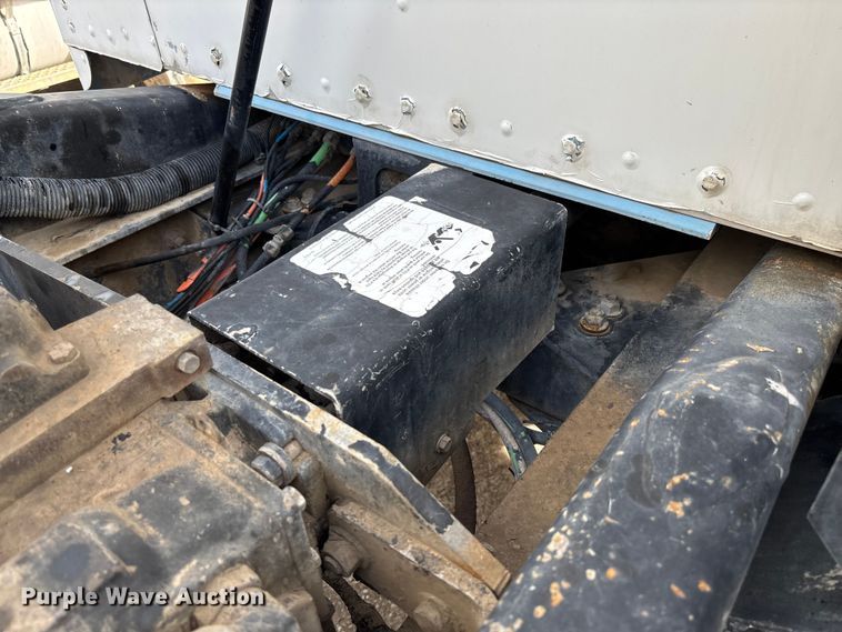 image for item FB3274 2005 Kenworth T800 ready mix truck