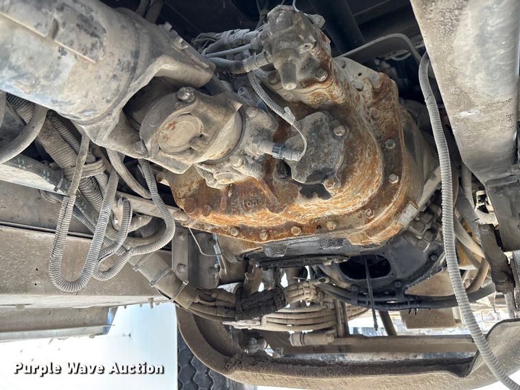 image for item FB3274 2005 Kenworth T800 ready mix truck