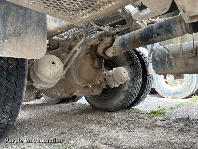 image for item FB3274 2005 Kenworth T800 ready mix truck