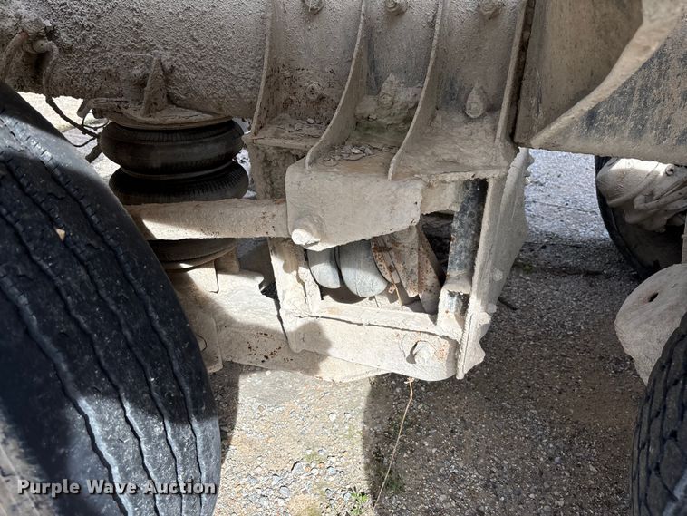 image for item FB3274 2005 Kenworth T800 ready mix truck