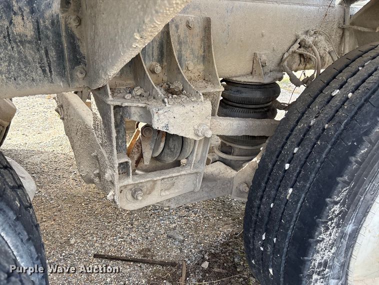 image for item FB3274 2005 Kenworth T800 ready mix truck