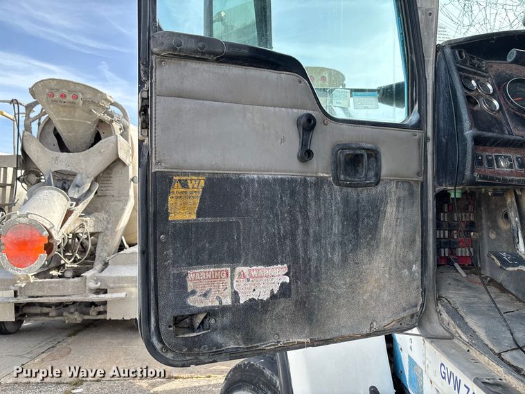 image for item FB3274 2005 Kenworth T800 ready mix truck