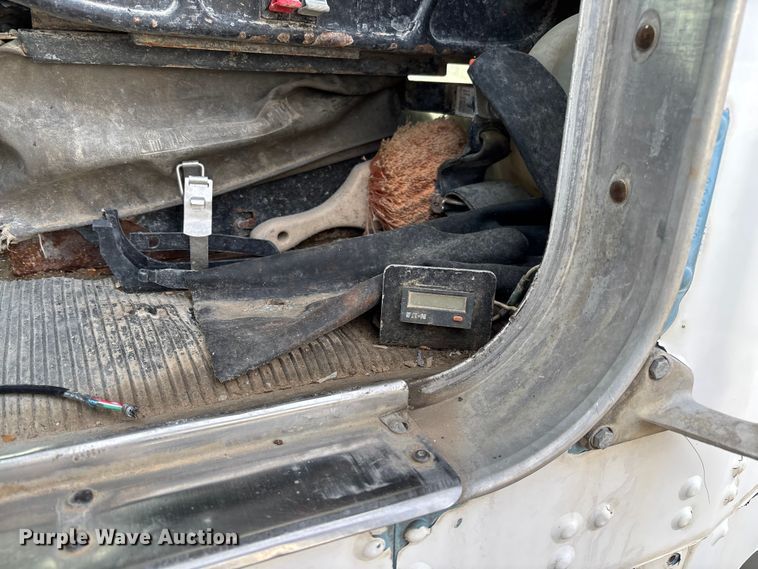 image for item FB3274 2005 Kenworth T800 ready mix truck