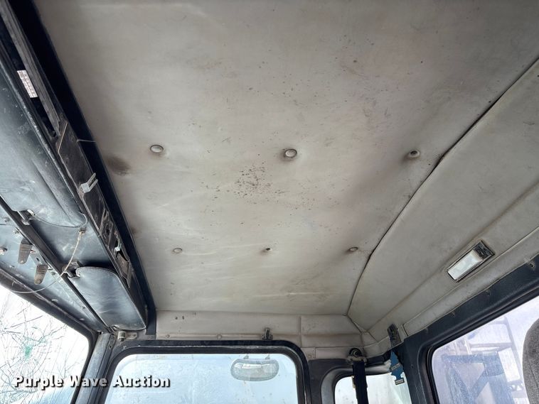 image for item FB3274 2005 Kenworth T800 ready mix truck