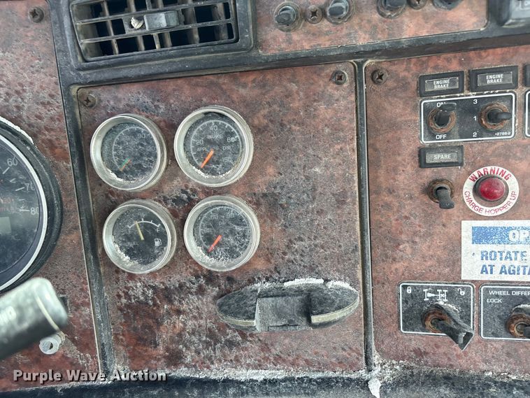 image for item FB3274 2005 Kenworth T800 ready mix truck