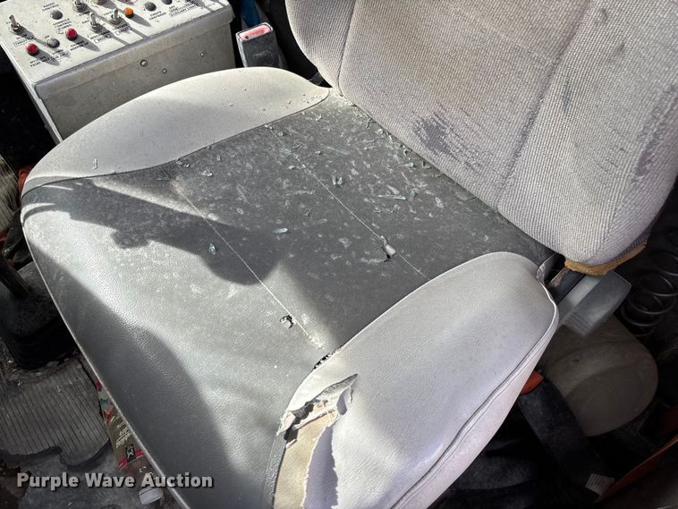 image for item FB3274 2005 Kenworth T800 ready mix truck