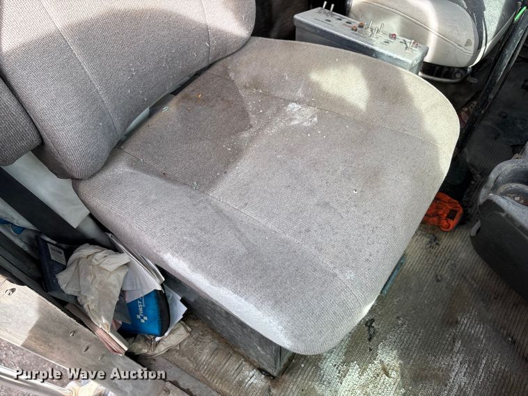 image for item FB3274 2005 Kenworth T800 ready mix truck