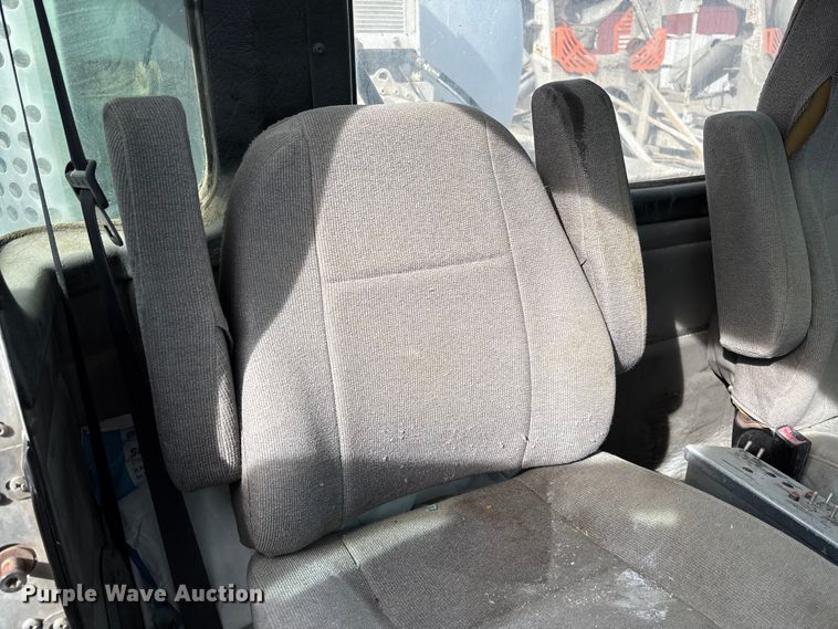 image for item FB3274 2005 Kenworth T800 ready mix truck