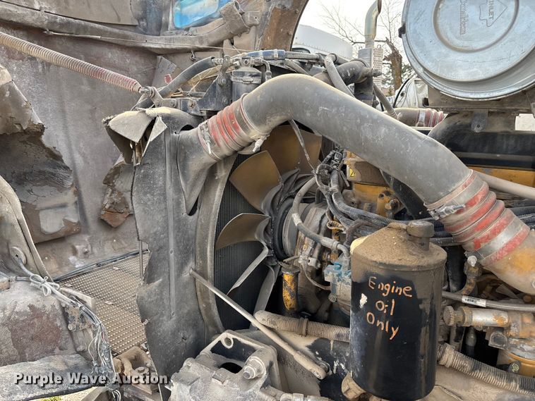 image for item FB3274 2005 Kenworth T800 ready mix truck