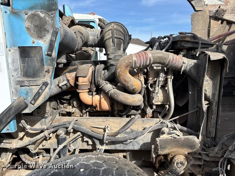 image for item FB3274 2005 Kenworth T800 ready mix truck