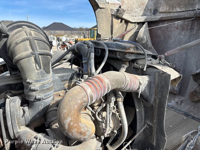 image for item FB3274 2005 Kenworth T800 ready mix truck