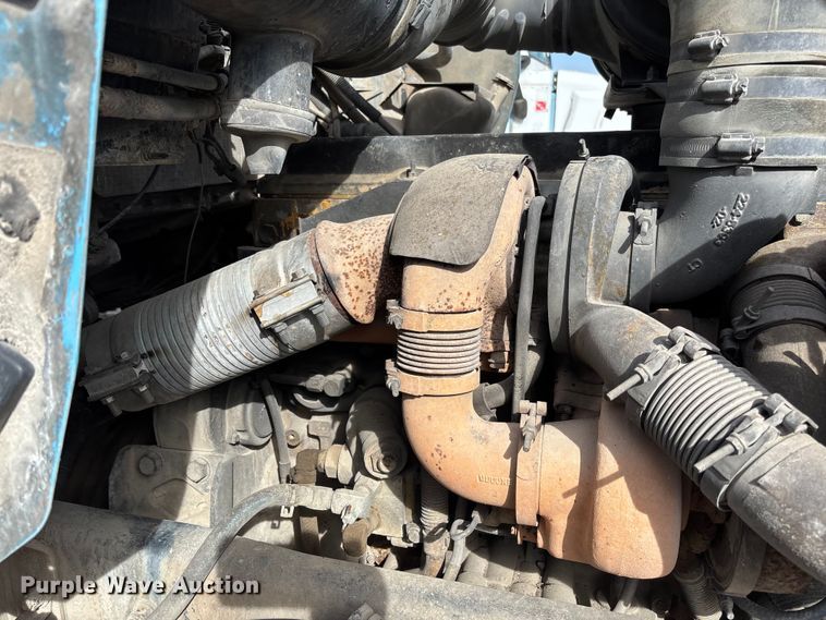 image for item FB3274 2005 Kenworth T800 ready mix truck