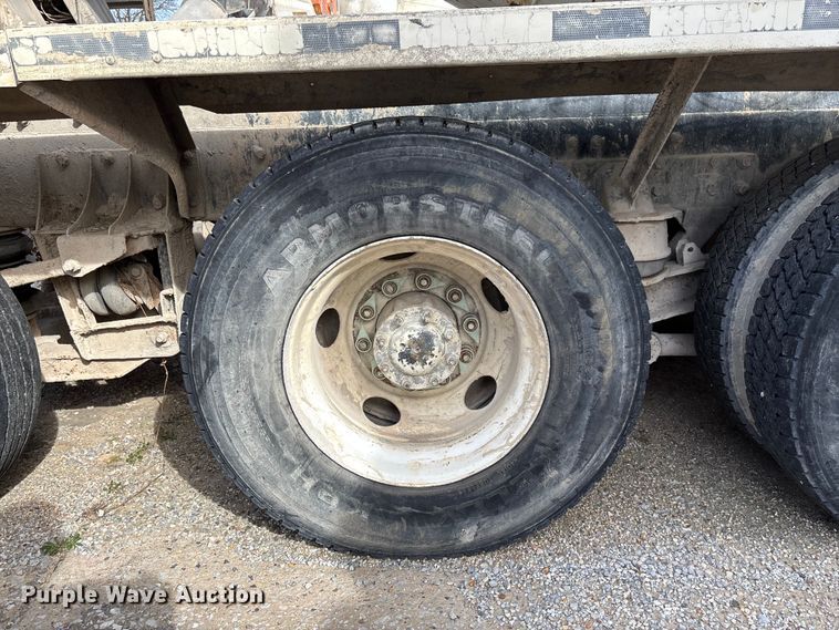 image for item FB3274 2005 Kenworth T800 ready mix truck