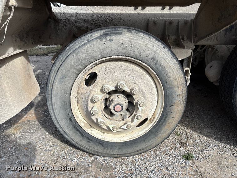 image for item FB3274 2005 Kenworth T800 ready mix truck