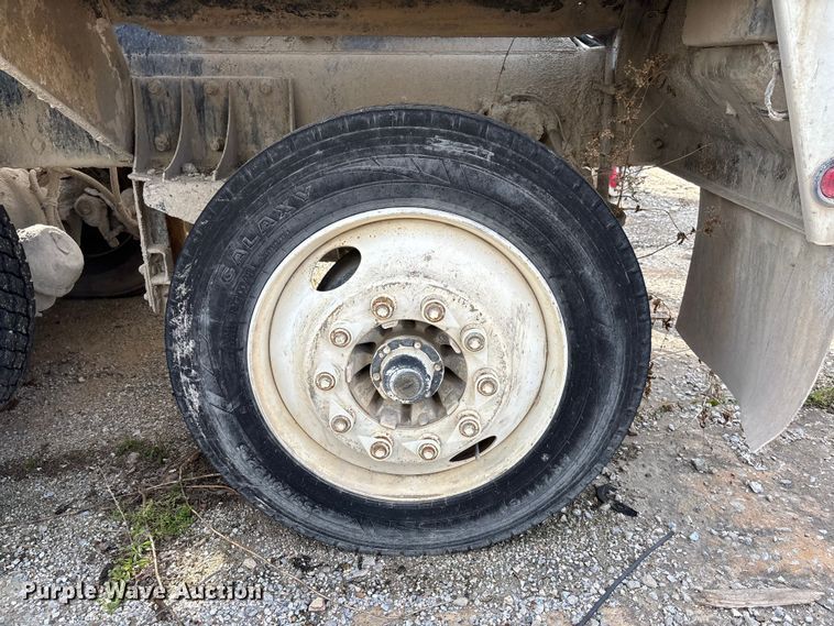 image for item FB3274 2005 Kenworth T800 ready mix truck