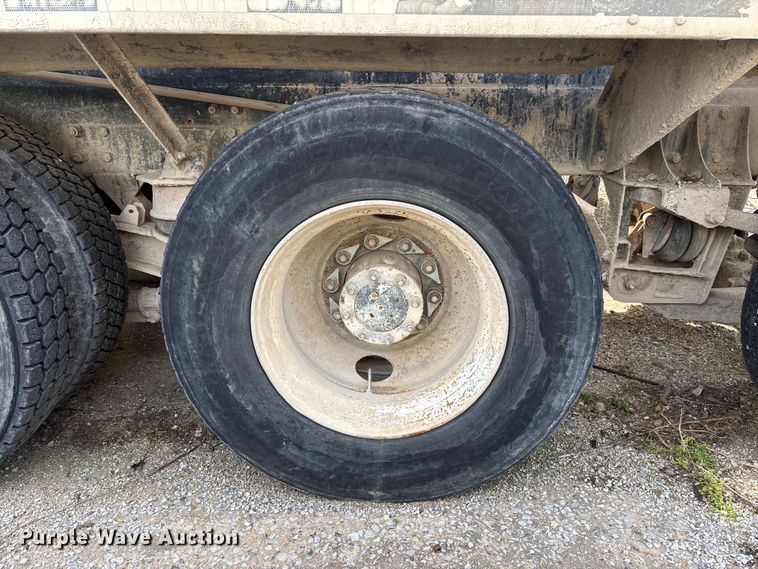 image for item FB3274 2005 Kenworth T800 ready mix truck