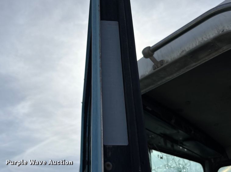 image for item FB3274 2005 Kenworth T800 ready mix truck