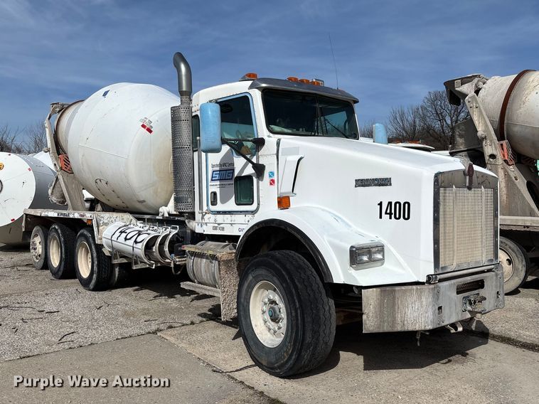 image for item FB3275 2009 Kenworth T800 ready mix truck