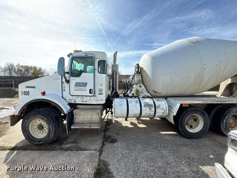 image for item FB3275 2009 Kenworth T800 ready mix truck