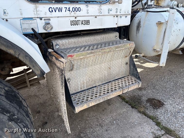 image for item FB3275 2009 Kenworth T800 ready mix truck