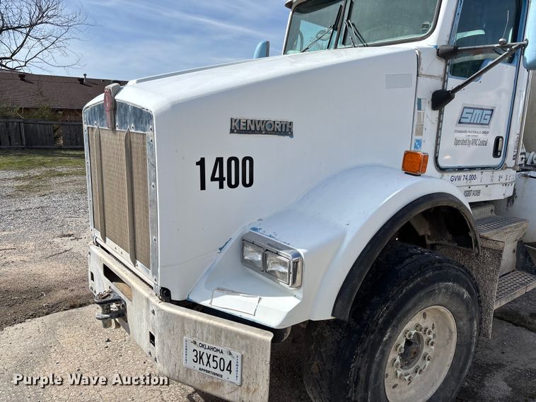 image for item FB3275 2009 Kenworth T800 ready mix truck