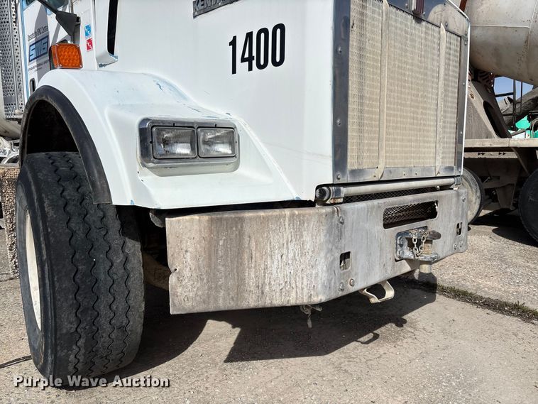 image for item FB3275 2009 Kenworth T800 ready mix truck