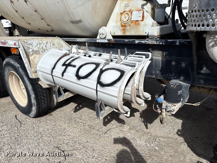 image for item FB3275 2009 Kenworth T800 ready mix truck