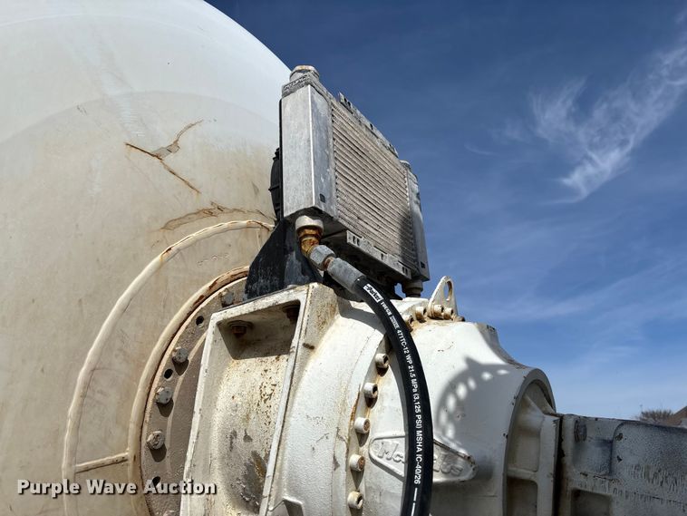 image for item FB3275 2009 Kenworth T800 ready mix truck