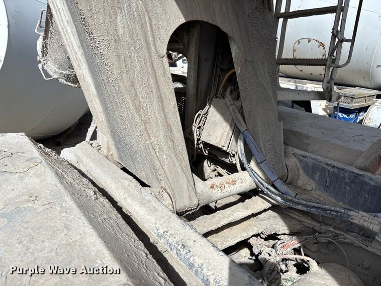 image for item FB3275 2009 Kenworth T800 ready mix truck