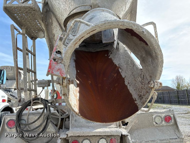 image for item FB3275 2009 Kenworth T800 ready mix truck