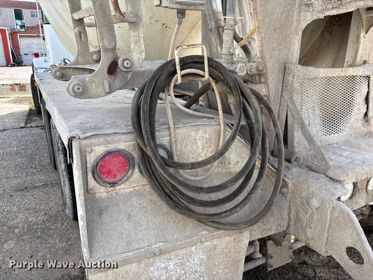 image for item FB3275 2009 Kenworth T800 ready mix truck