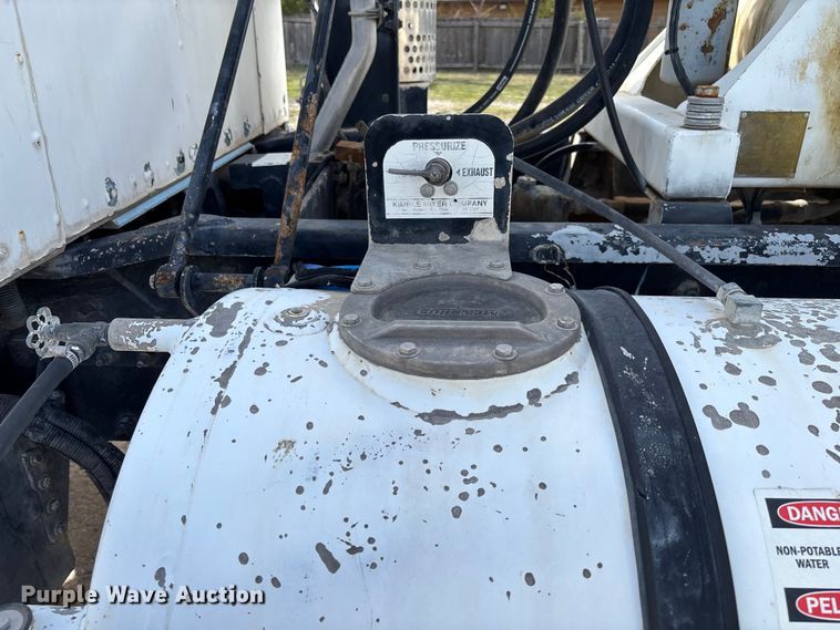 image for item FB3275 2009 Kenworth T800 ready mix truck