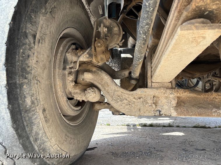 image for item FB3275 2009 Kenworth T800 ready mix truck