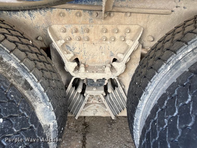 image for item FB3275 2009 Kenworth T800 ready mix truck