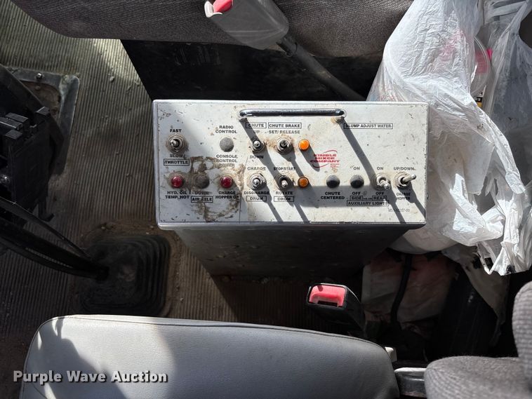 image for item FB3275 2009 Kenworth T800 ready mix truck