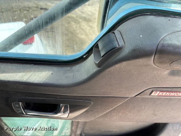 image for item FB3275 2009 Kenworth T800 ready mix truck