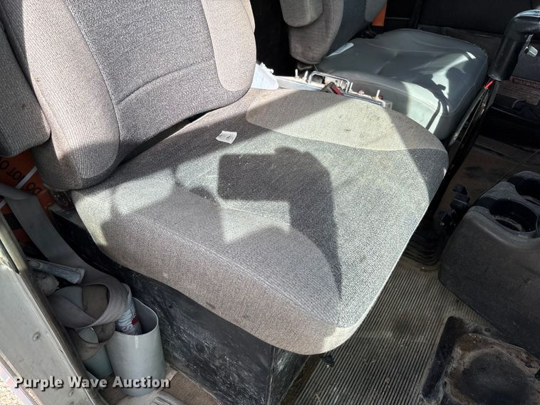 image for item FB3275 2009 Kenworth T800 ready mix truck