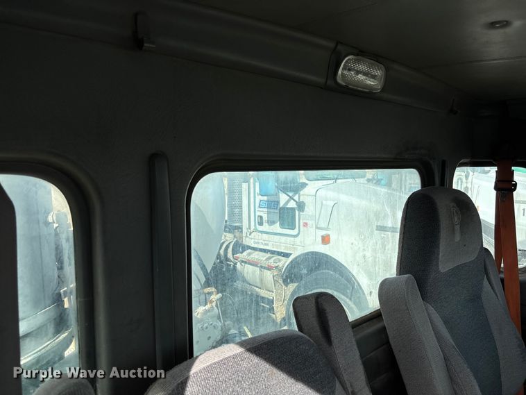 image for item FB3275 2009 Kenworth T800 ready mix truck