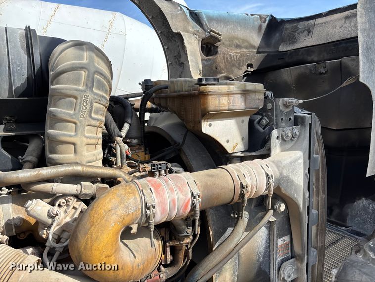 image for item FB3275 2009 Kenworth T800 ready mix truck