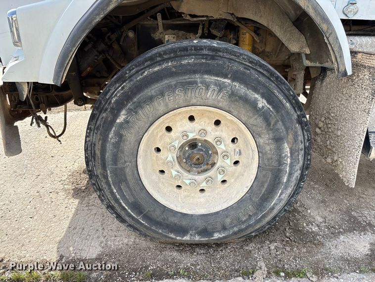 image for item FB3275 2009 Kenworth T800 ready mix truck